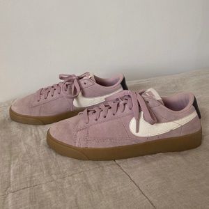 Nike blazers low